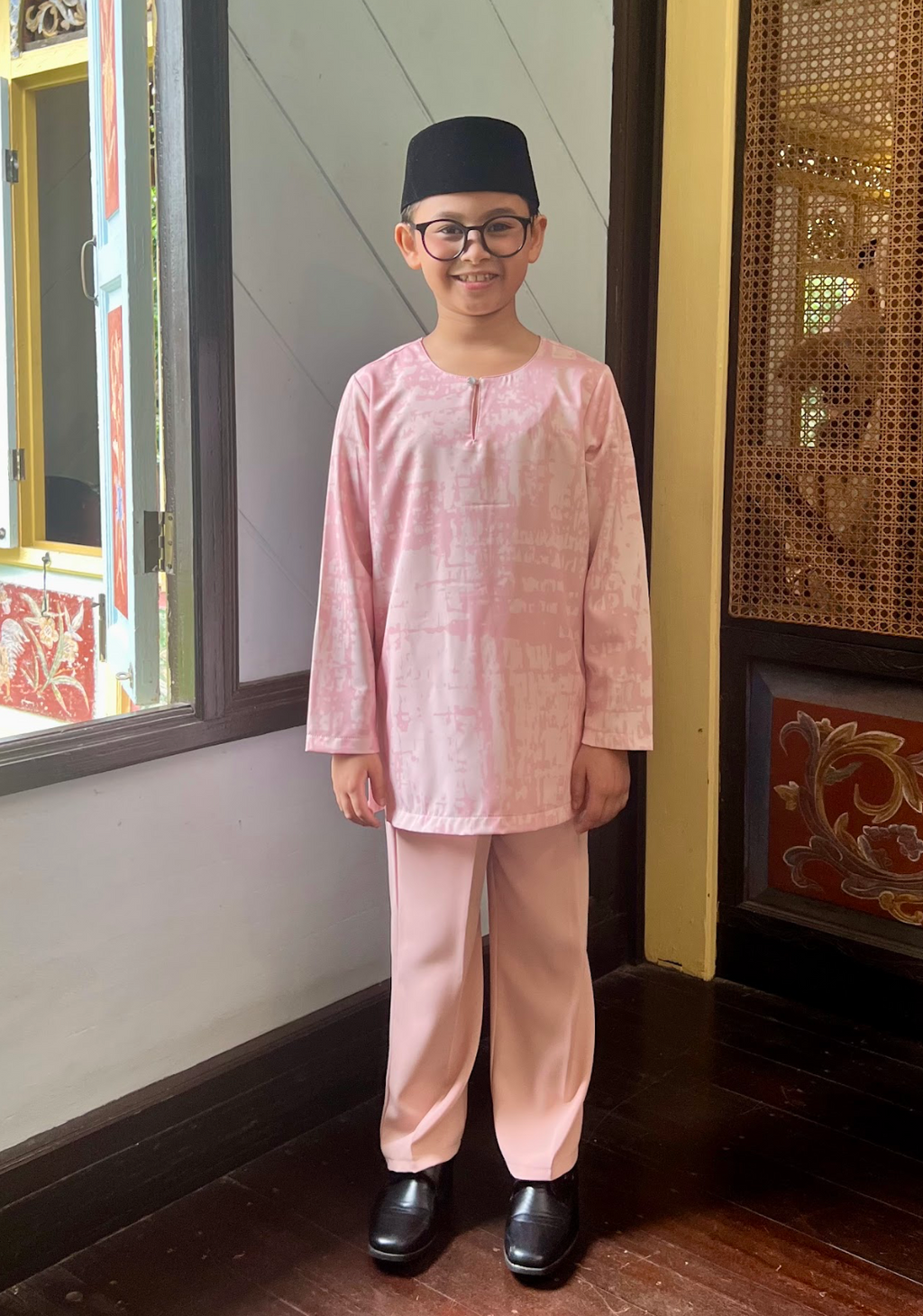 Klasik Raya Kemboja Boy Printed Kurta in Pink