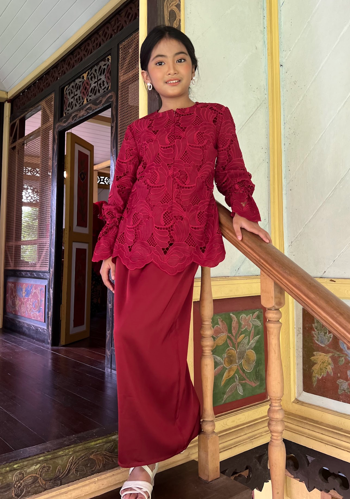 Klasik Raya Mawar Girl Lace Kurung in Red