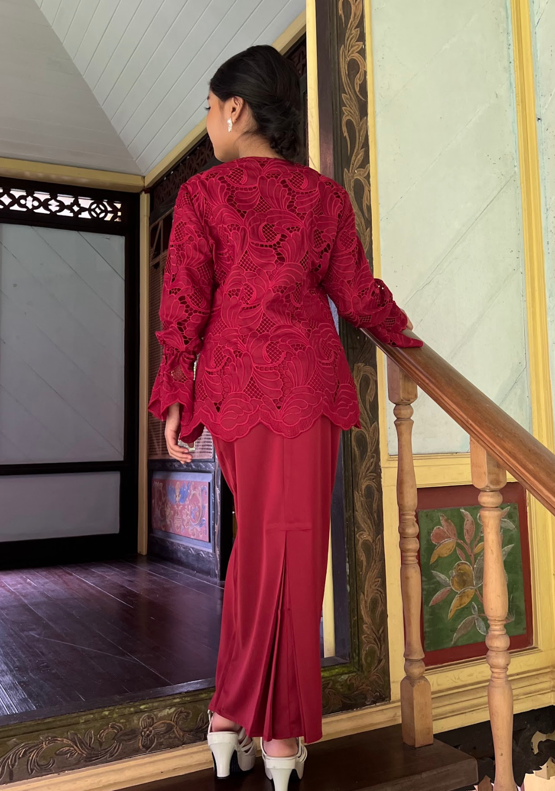 Klasik Raya Mawar Girl Lace Kurung in Red