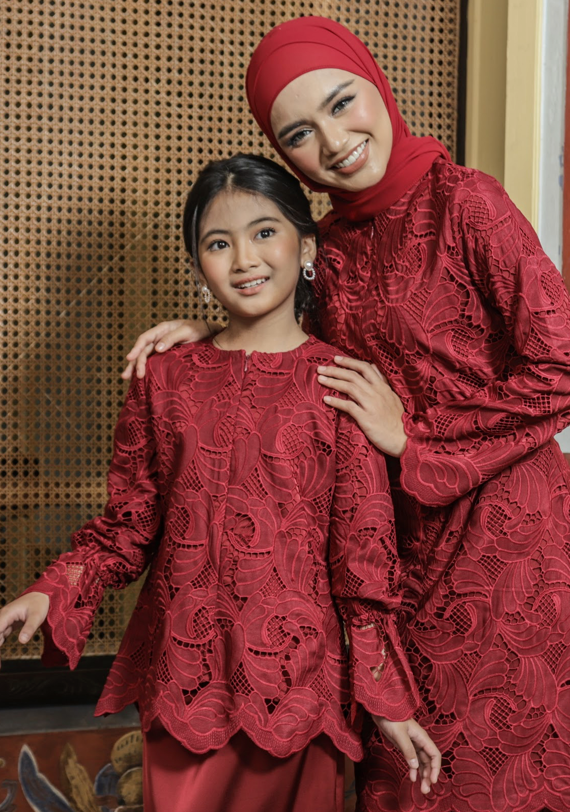 Klasik Raya Mawar Girl Lace Kurung in Red