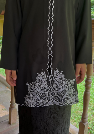 Klasik Raya Kekwa Girl Pahang Kurung in Black