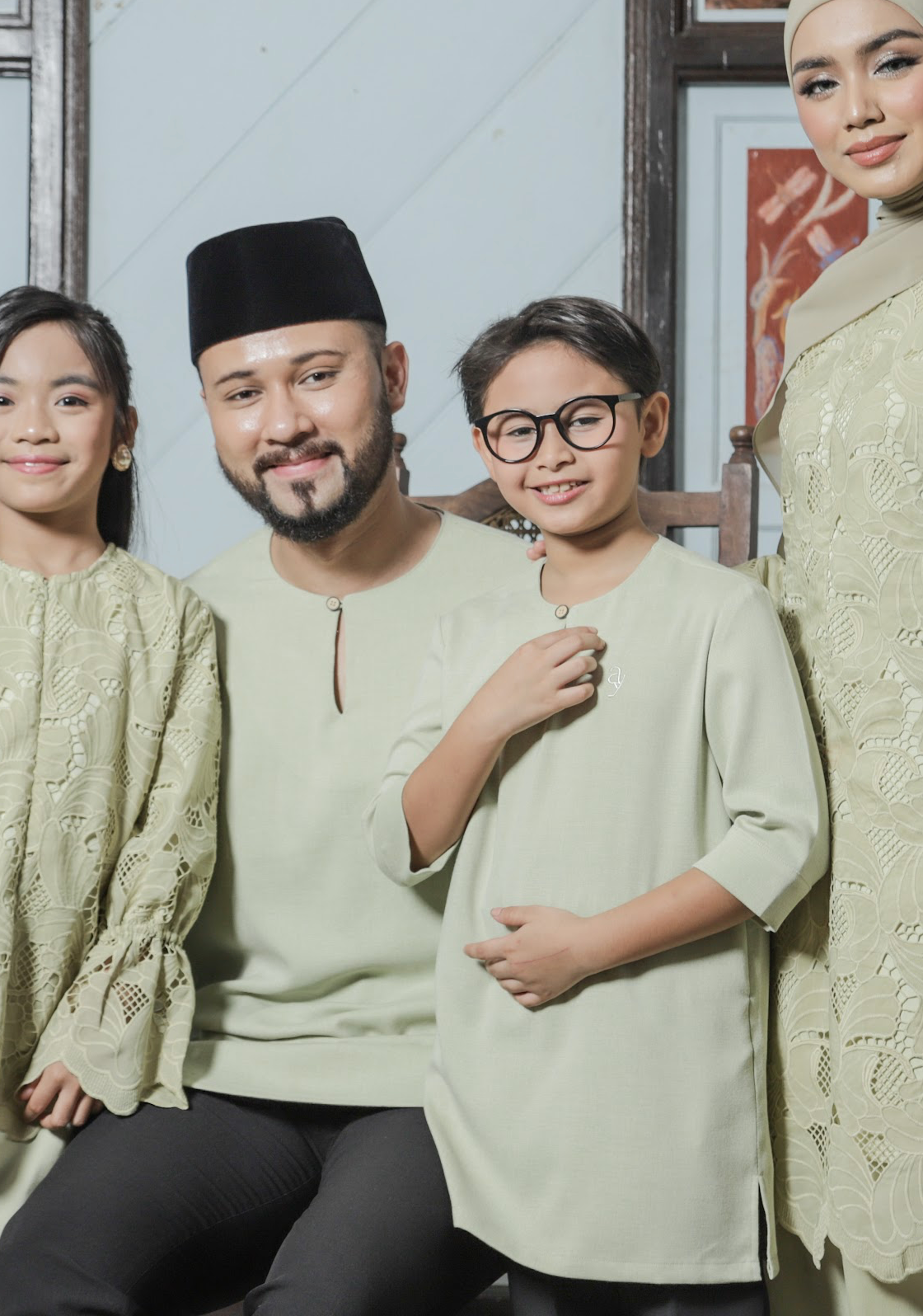 Klasik Raya Anggrek Boy Plain Kurta in Green