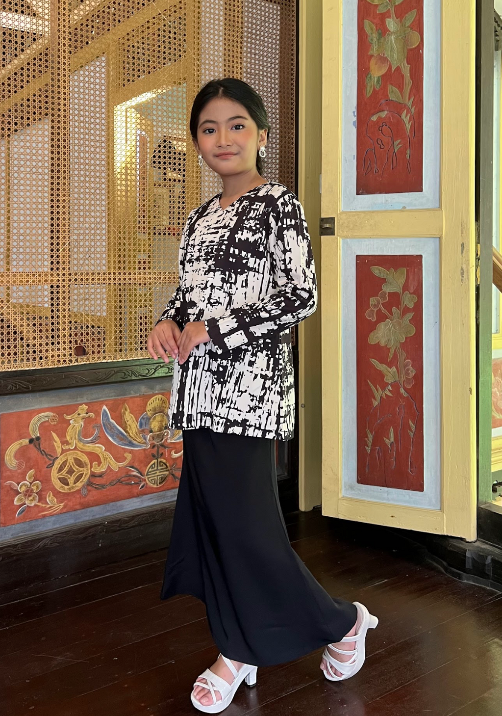 Klasik Raya Kekwa Girl Printed Kurung in Black