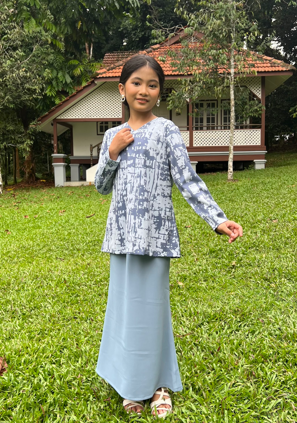 Klasik Raya Cempaka Girl Printed Kurung in Blue