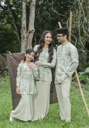 Klasik Raya Anggrek Girl Printed Kurung in Green