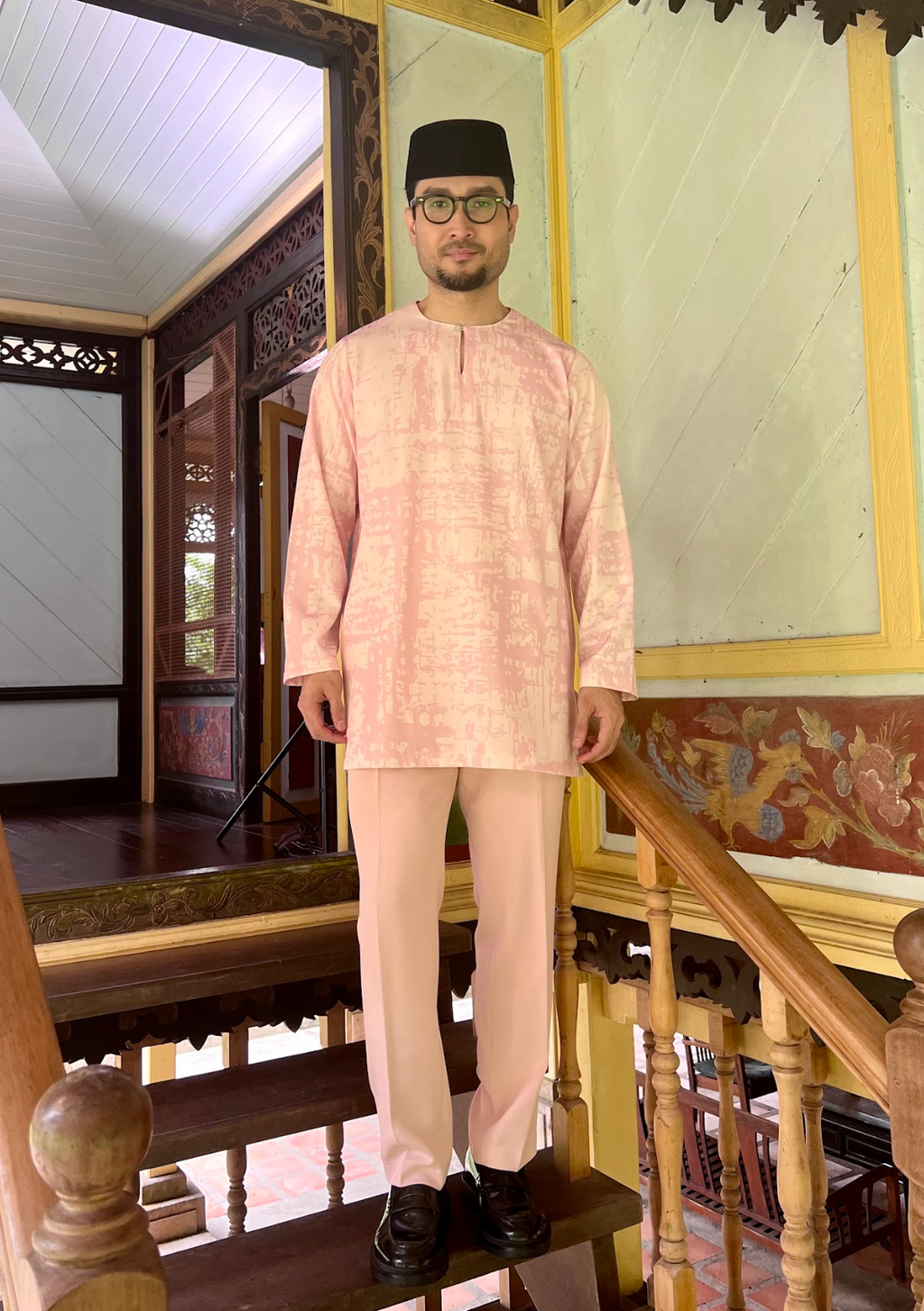 Klasik Raya Kemboja Printed Kurta in Pink