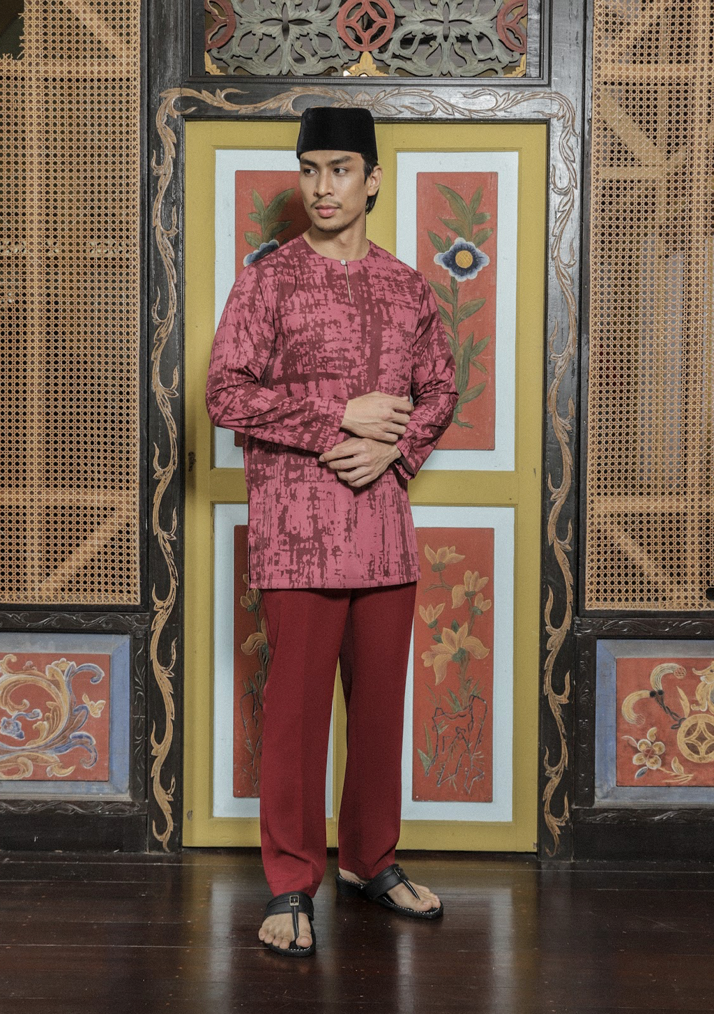 Klasik Raya Mawar Printed Kurta in Red