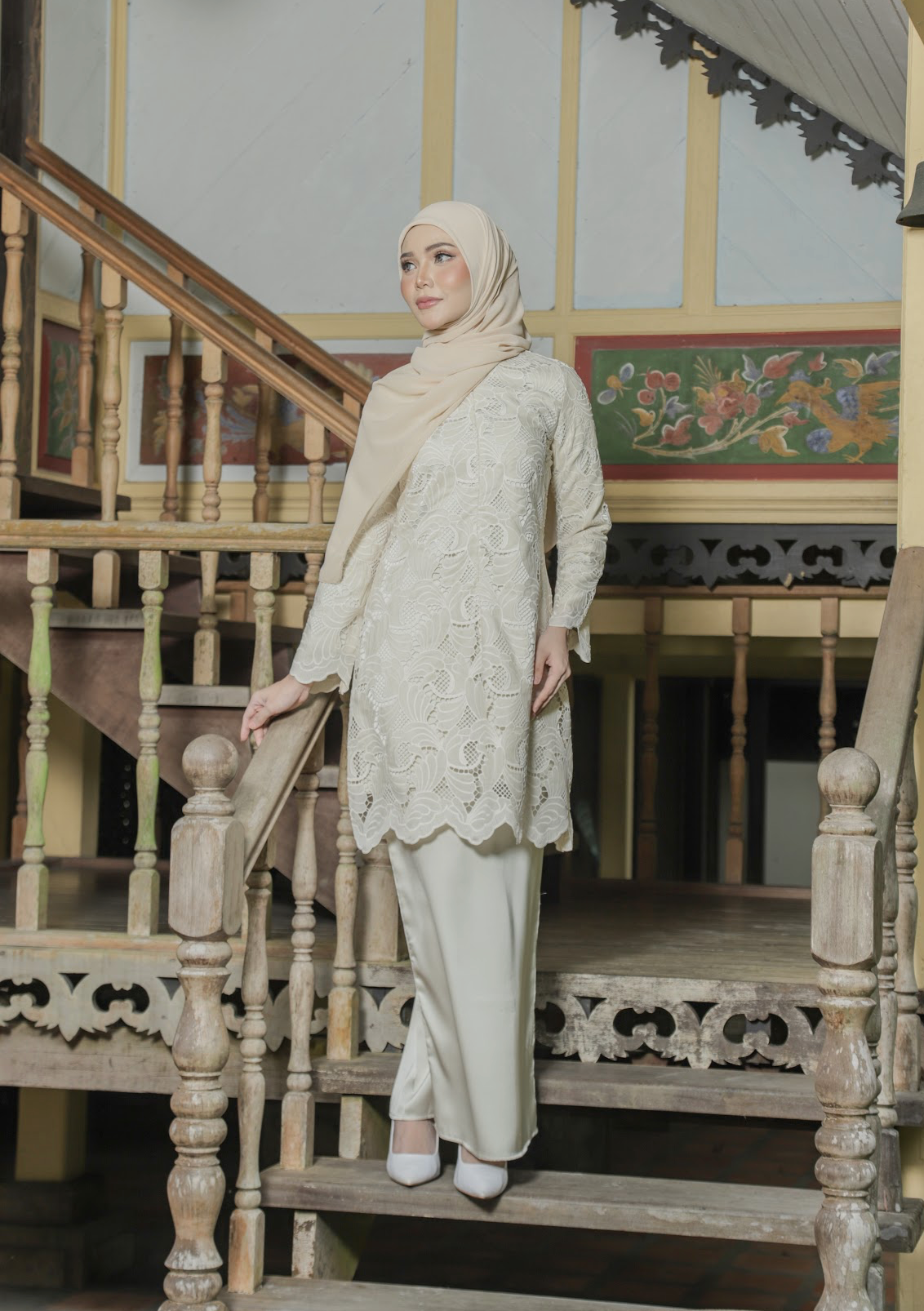 Klasik Raya Melati Lace Kurung in Beige