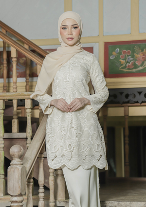 Klasik Raya Melati Lace Kurung in Beige