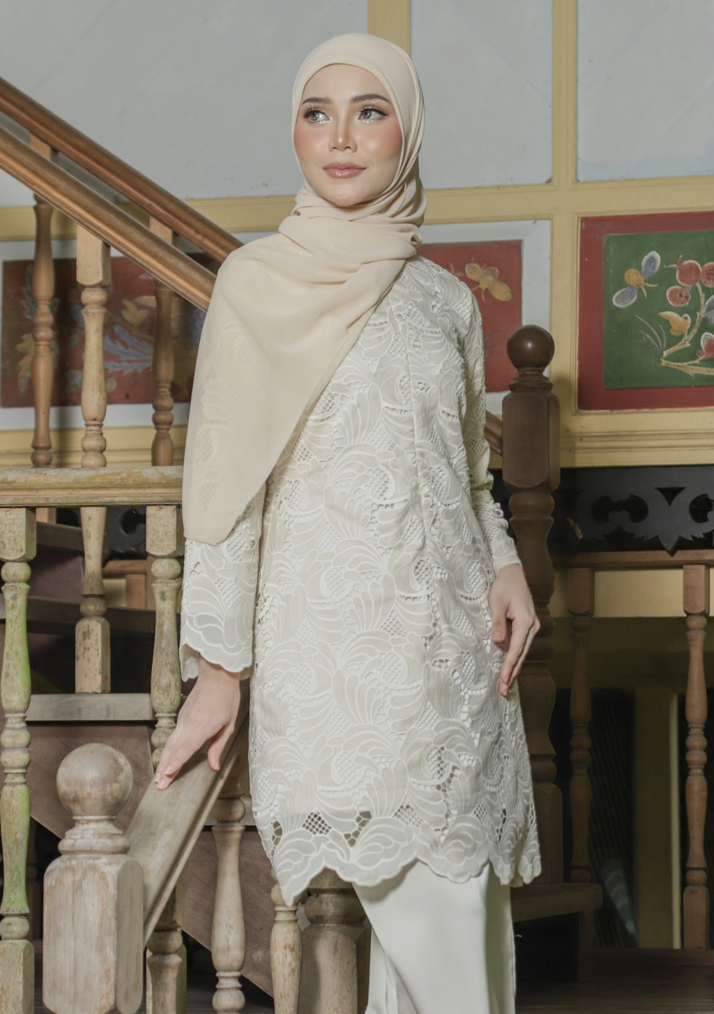 Klasik Raya Melati Lace Kurung in Beige