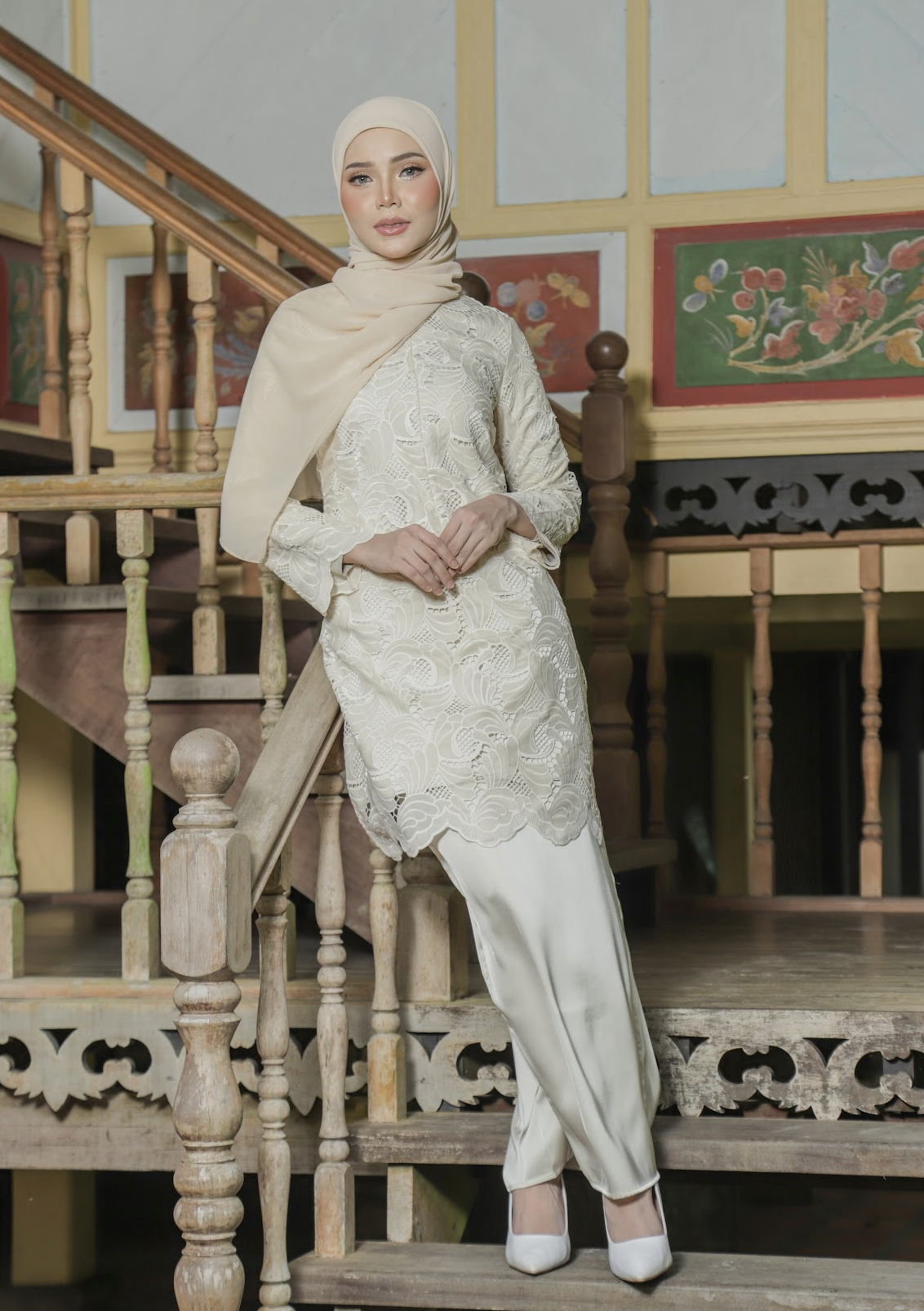 Klasik Raya Melati Lace Kurung in Beige