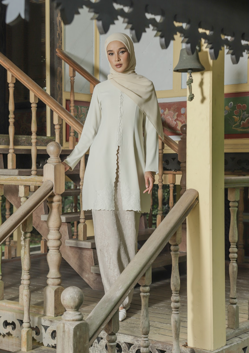 Klasik Raya Melati Pahang Kurung in Beige