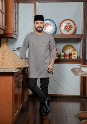 Klasik Raya Kekwa Plain Kurta in Black