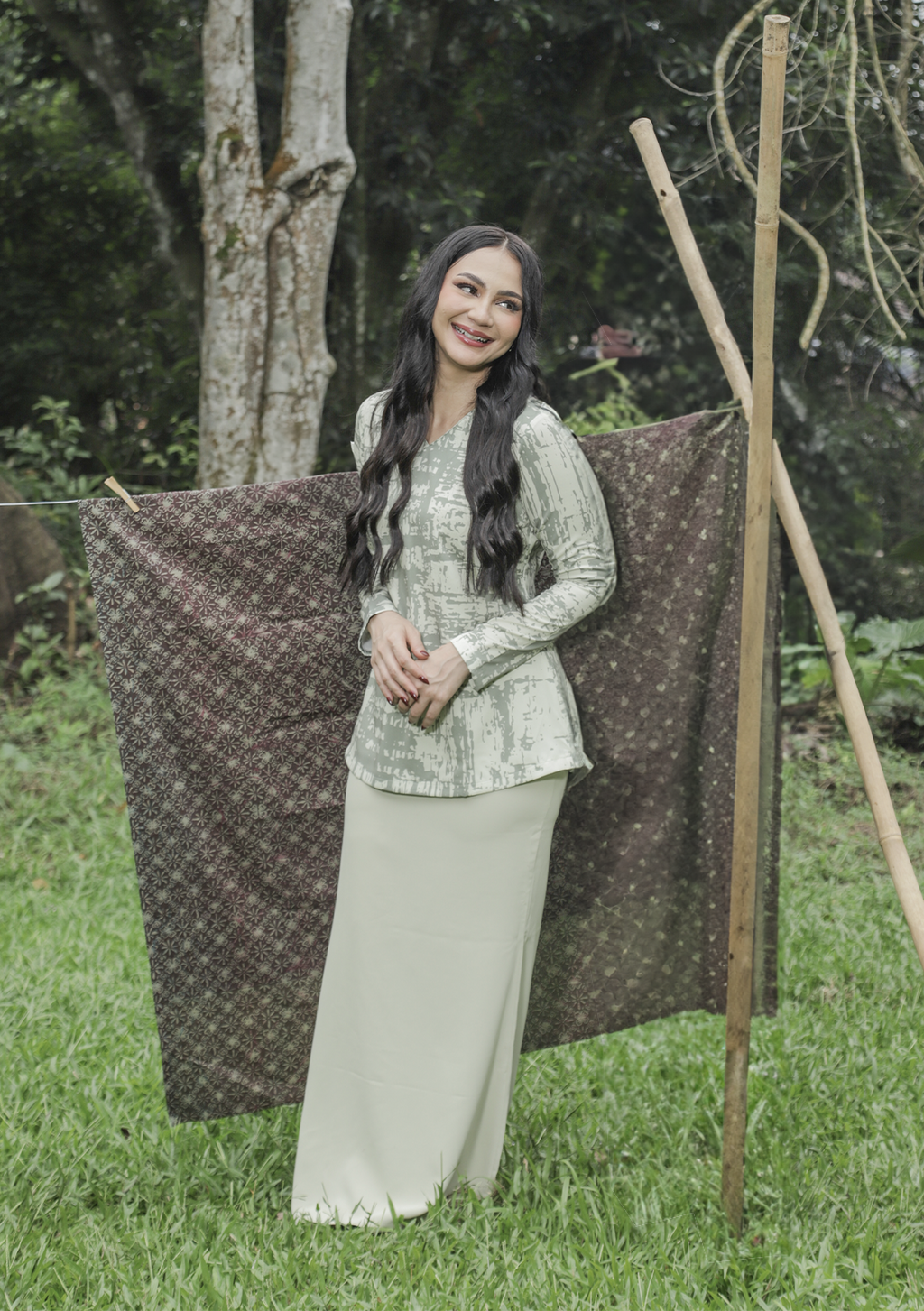 Klasik Raya Anggrek Printed Kurung in Green