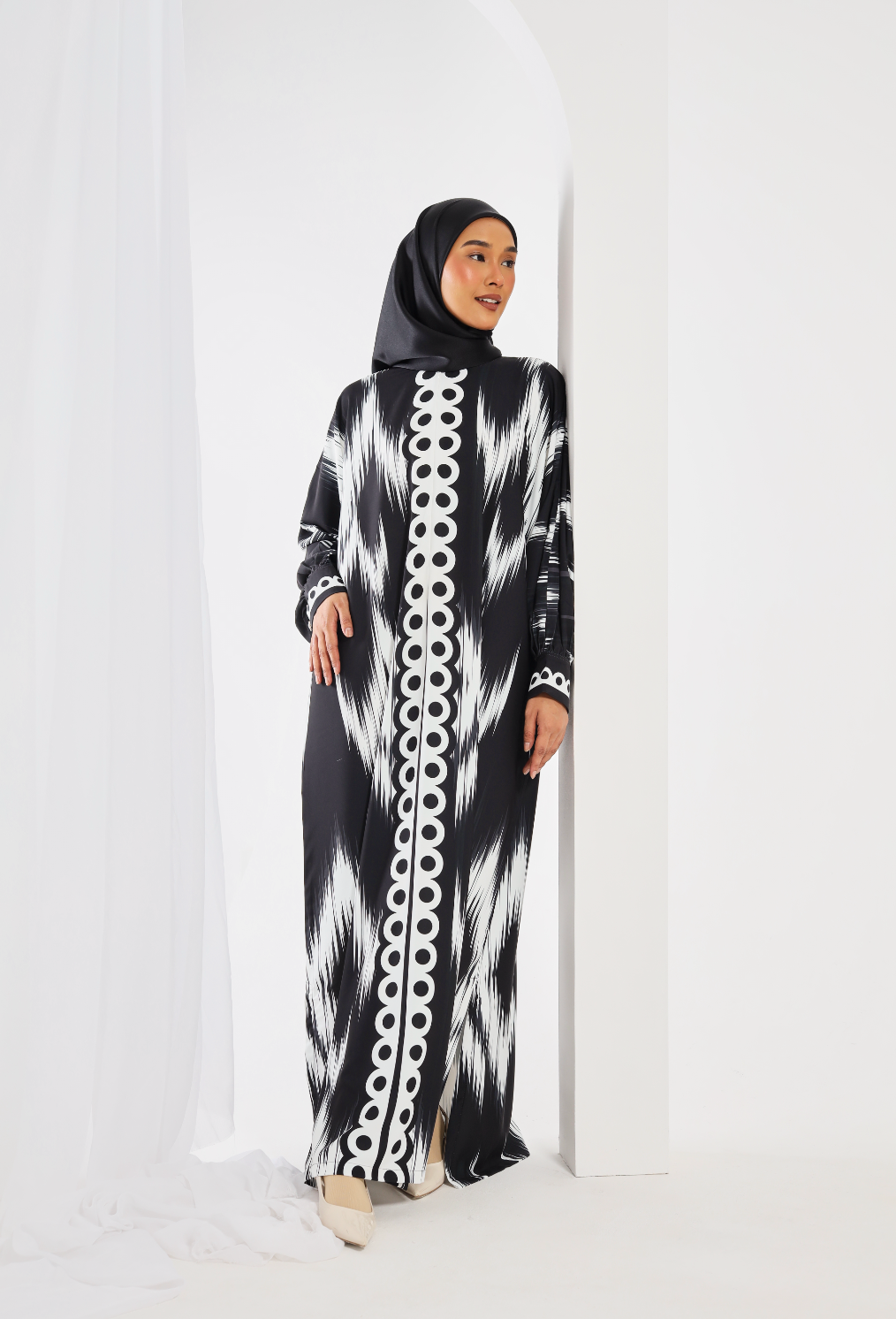 NAYA Kaftan in Night