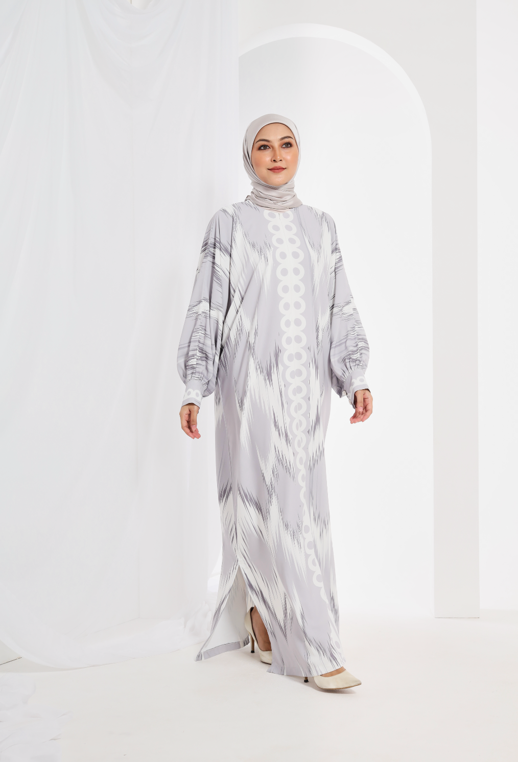 NAYA Kaftan in Silver