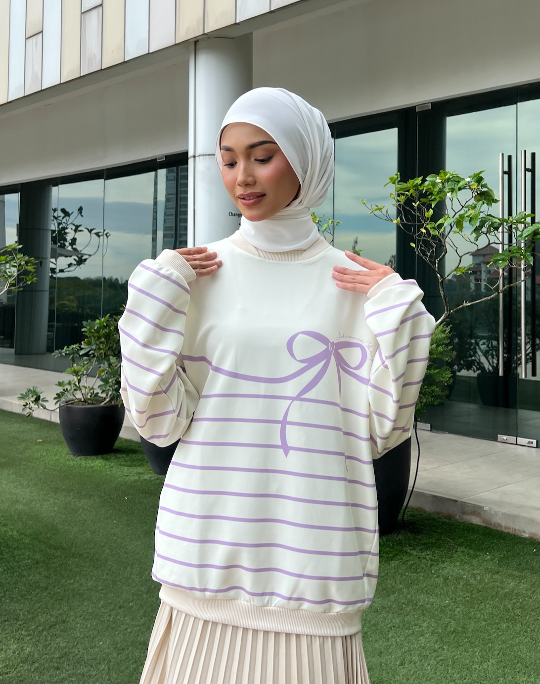 AY RIBBON Sweatshirt in Lilac