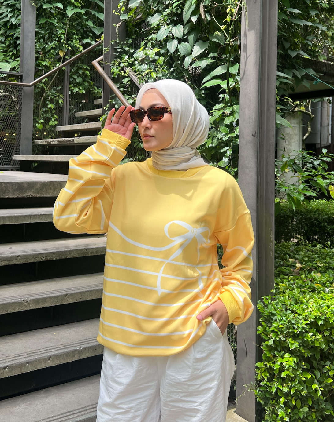 AY RIBBON Sweatshirt in Yellow