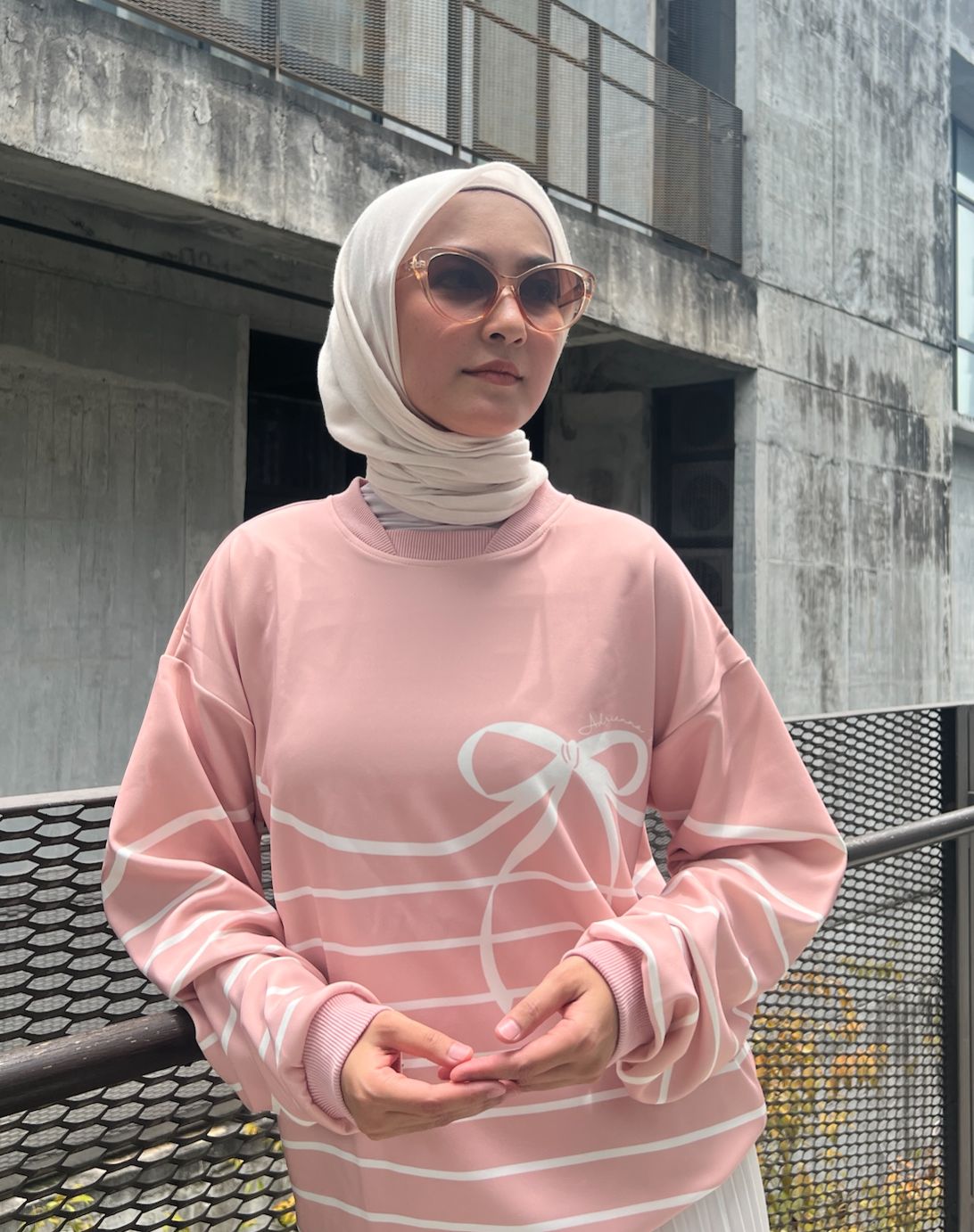 AY RIBBON Sweatshirt in Pink