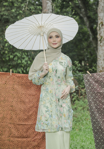 Klasik Raya Anggrek Tulle Kurung in Green