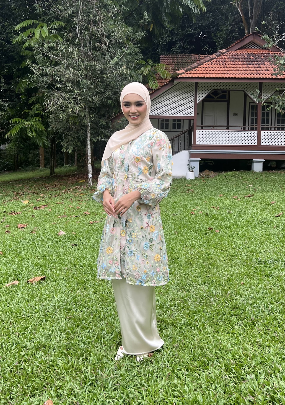 Klasik Raya Melati Tulle Kurung in Beige