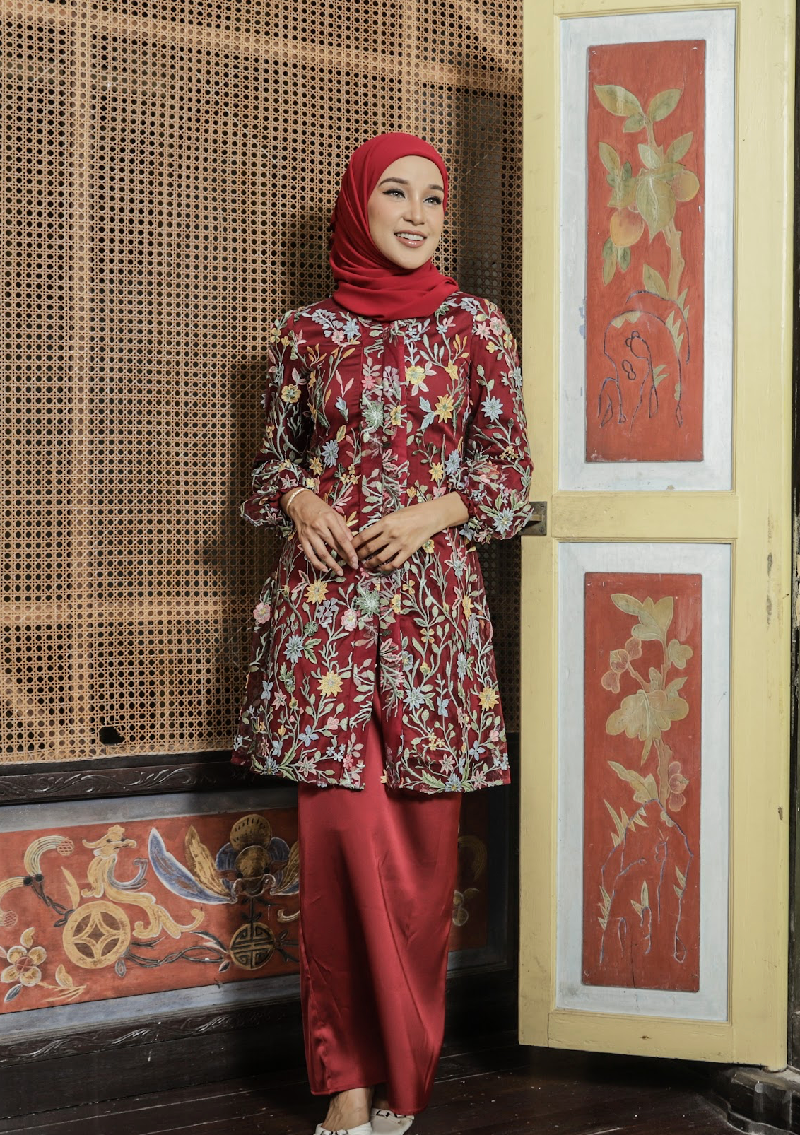 Klasik Raya Mawar Tulle Kurung in Red